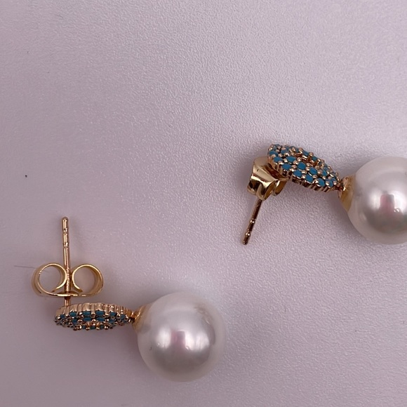 White Pearl with turquoise Diamonds Golden Plated in 18K Gold Earring Butterfly - Picture 8 of 8